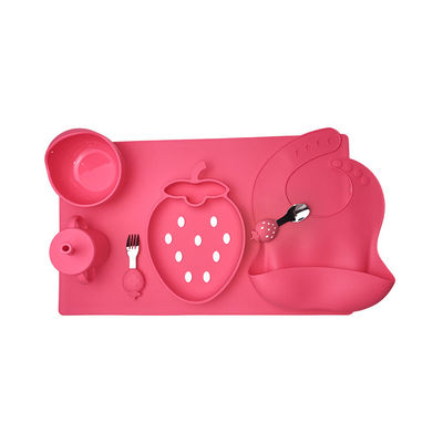 Beli BPA Free Silicone Baby Feeding Set Strawberry Shape Bowl Spoon Bib Set online manufacture