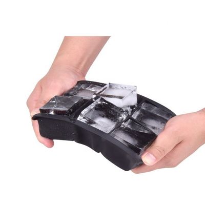 Nampan Es Batu Silikon Persegi 3D Non Stick 15,5 * 11 * 5cm Disesuaikan